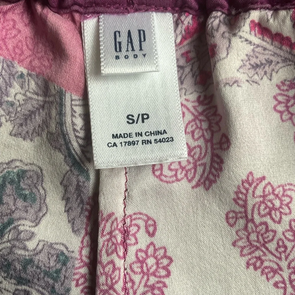 GAP Body Women's Size SP Purple and Pink Paisley 100% Silk Lingerie Set - Picture 9 of 16